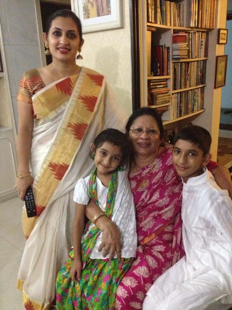 bipasha hayat feet 4