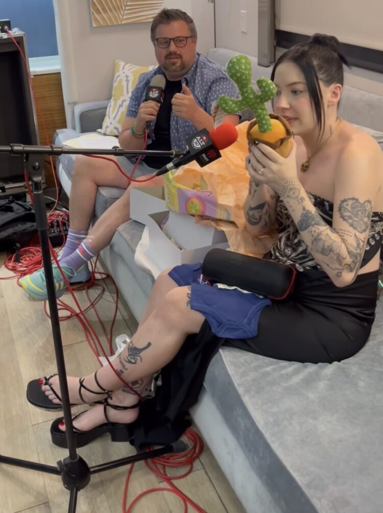 bishop briggs feet 2