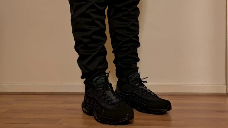 black in the air feet 2