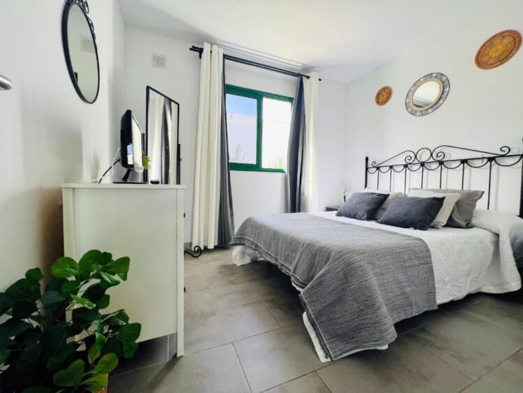 blanca de las heras feet 3