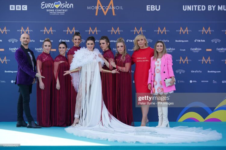 blanca paloma feet 2