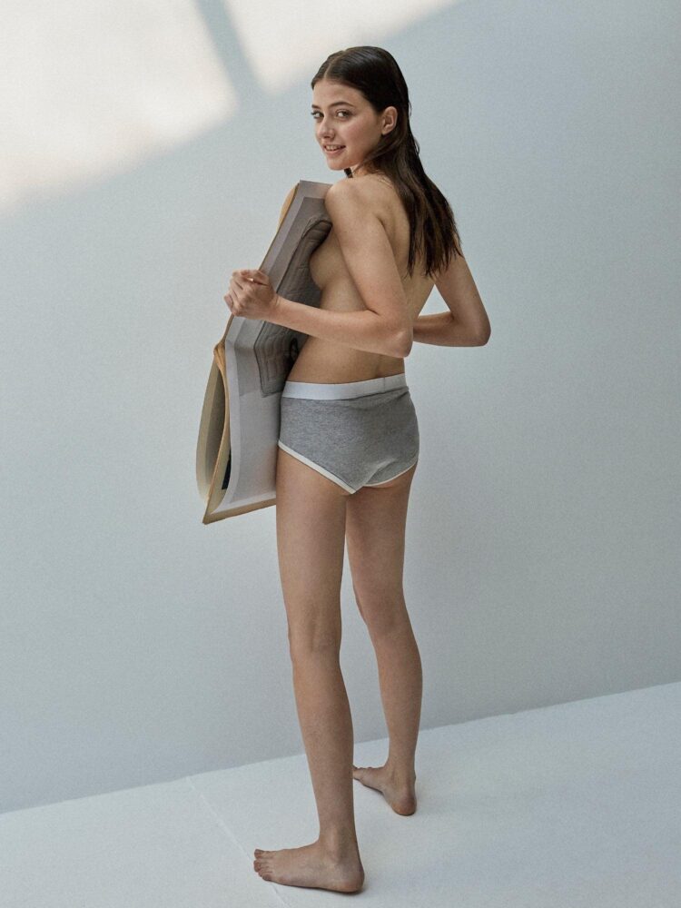 blanca vergaraa feet 3