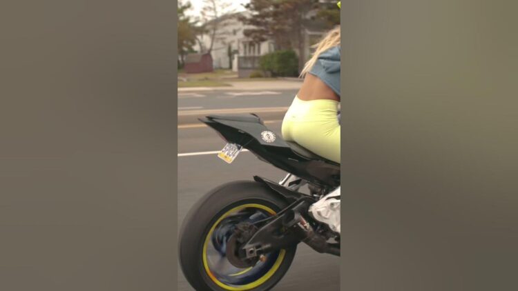 blondiemotovlogs feet 3