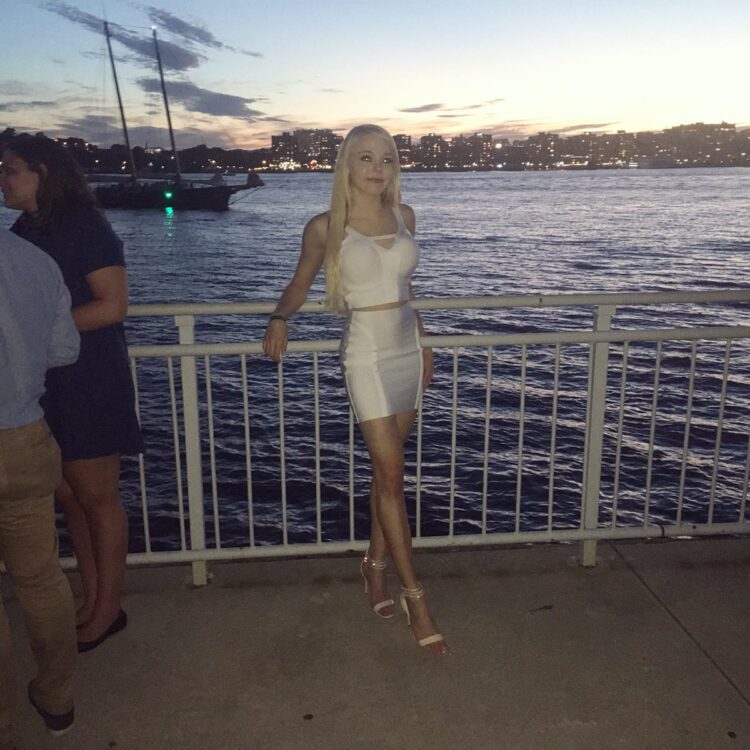 blondiewondie feet 2