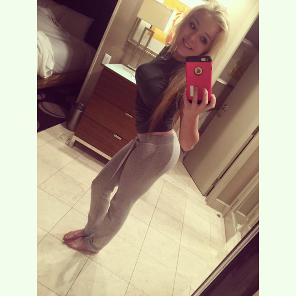 blondiewondie feet 5