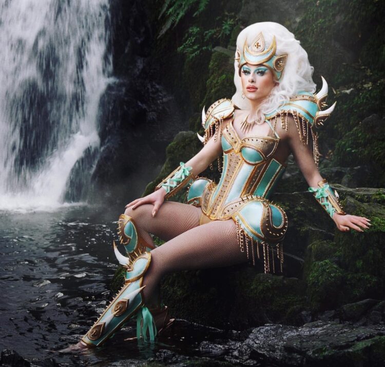 blu hydrangea feet 1