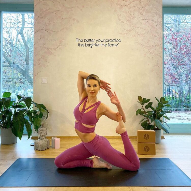 boglarka csosz feet 3