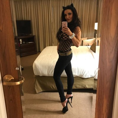 brandi brandt feet 3