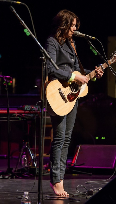 brandi carlile feet 1