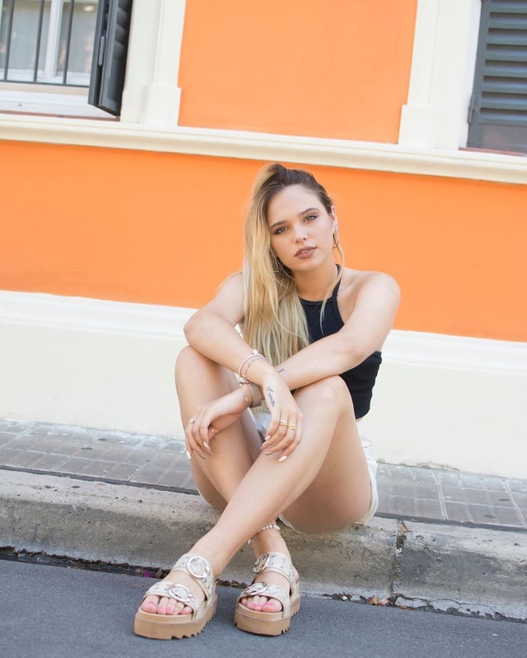 brenda aliendro feet