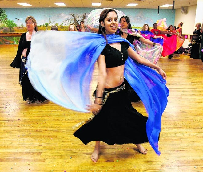 brenda bellydance feet 1