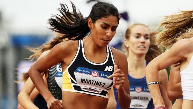 brenda martinez feet 4