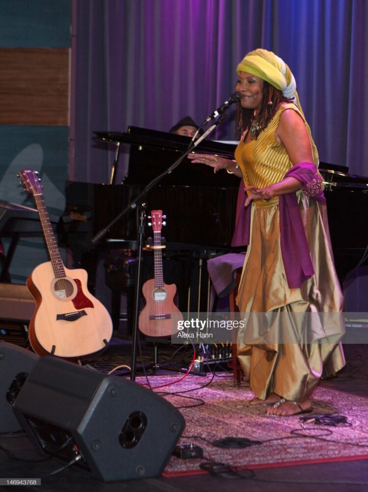 brenda russell feet 4