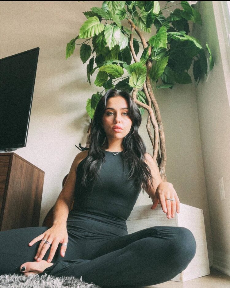 brenna damico feet 1