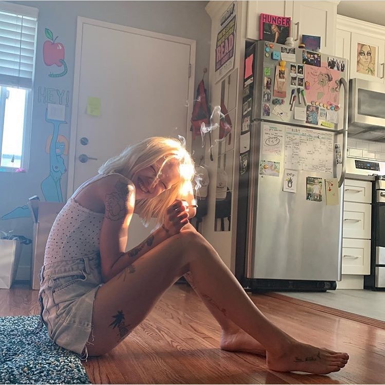 bria vinaite feet 2