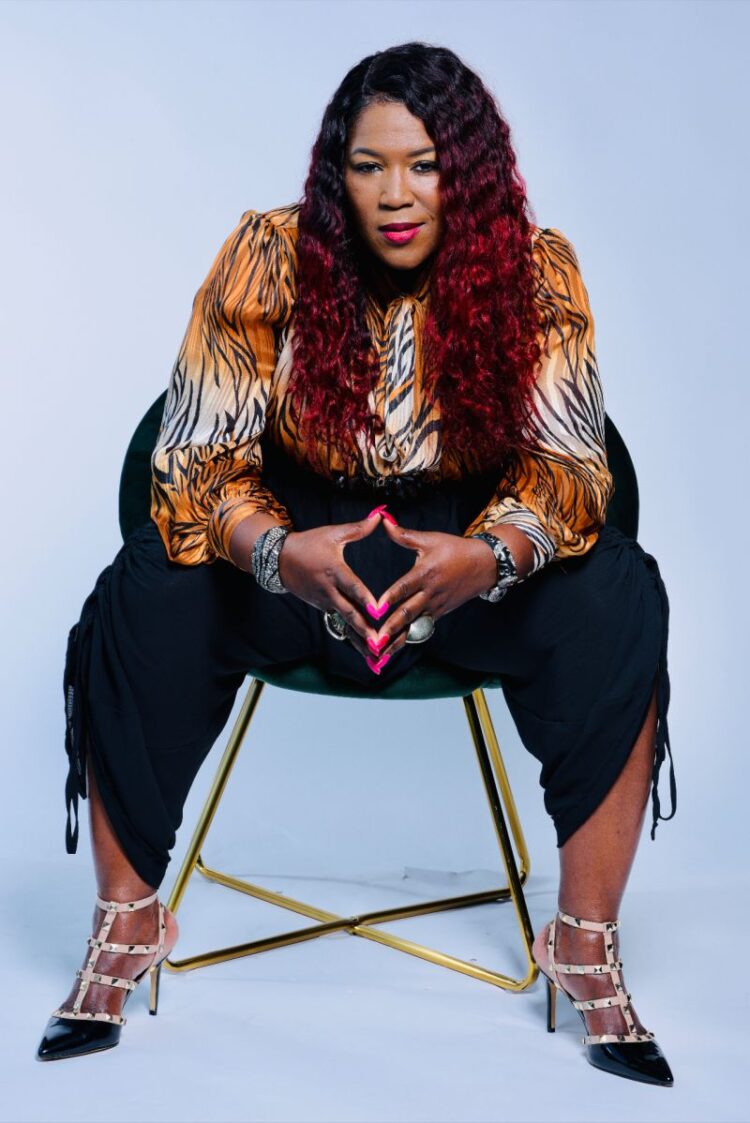 brianna ortiz feet 5