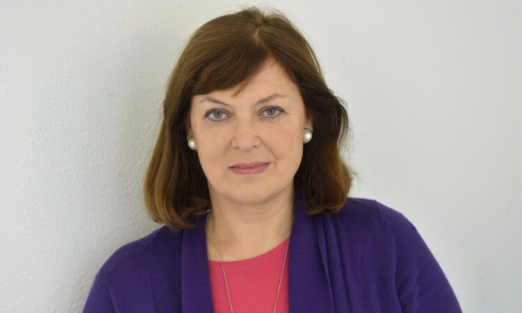 bridget kendall feet 3