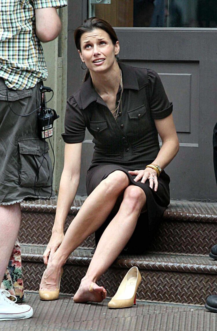 bridget moynahan feet 2