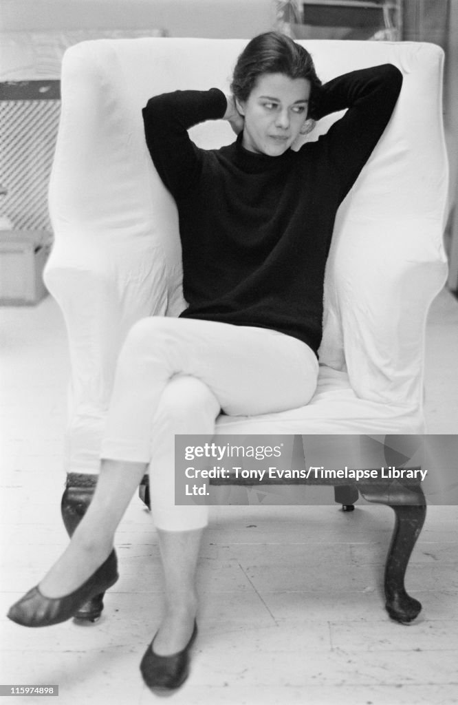 bridget riley feet 2