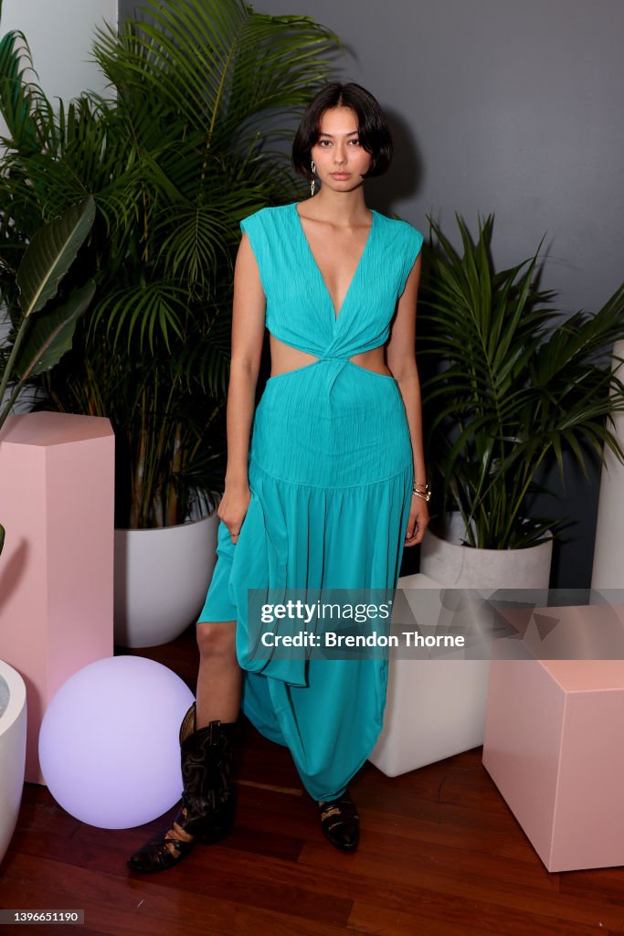 bridget xiling hollitt feet 4