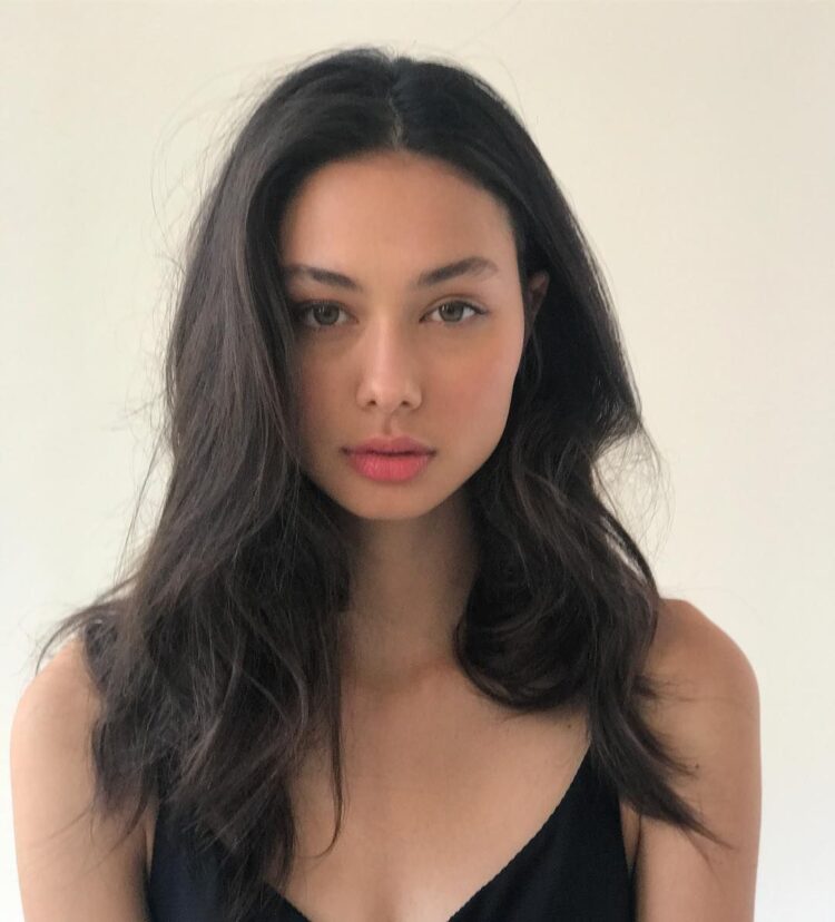 bridget xiling hollitt feet