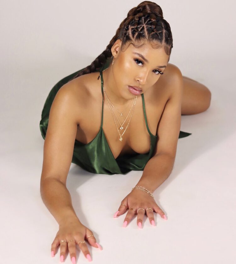 brienna devlugt feet