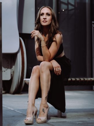 bright brenda feet 4