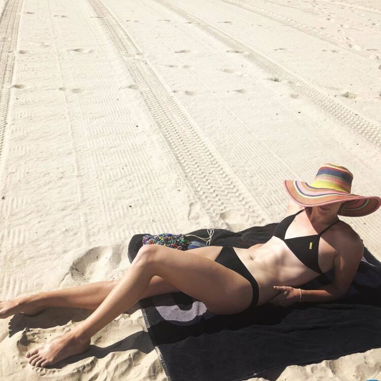 bronte campbell feet 4