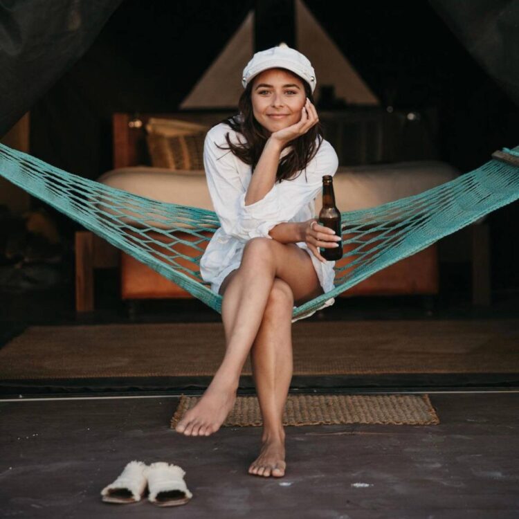 brooke blurton feet 2