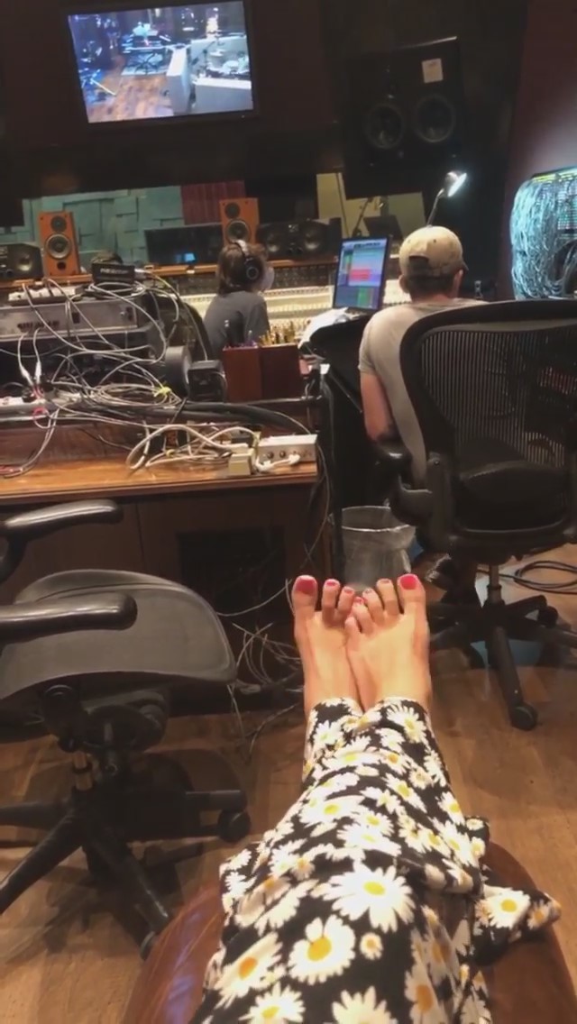 brooke eden feet 1