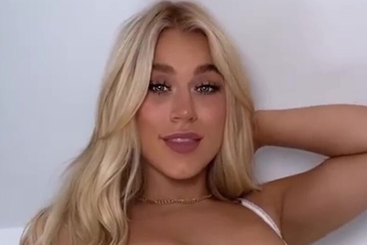 brooke flores feet 4