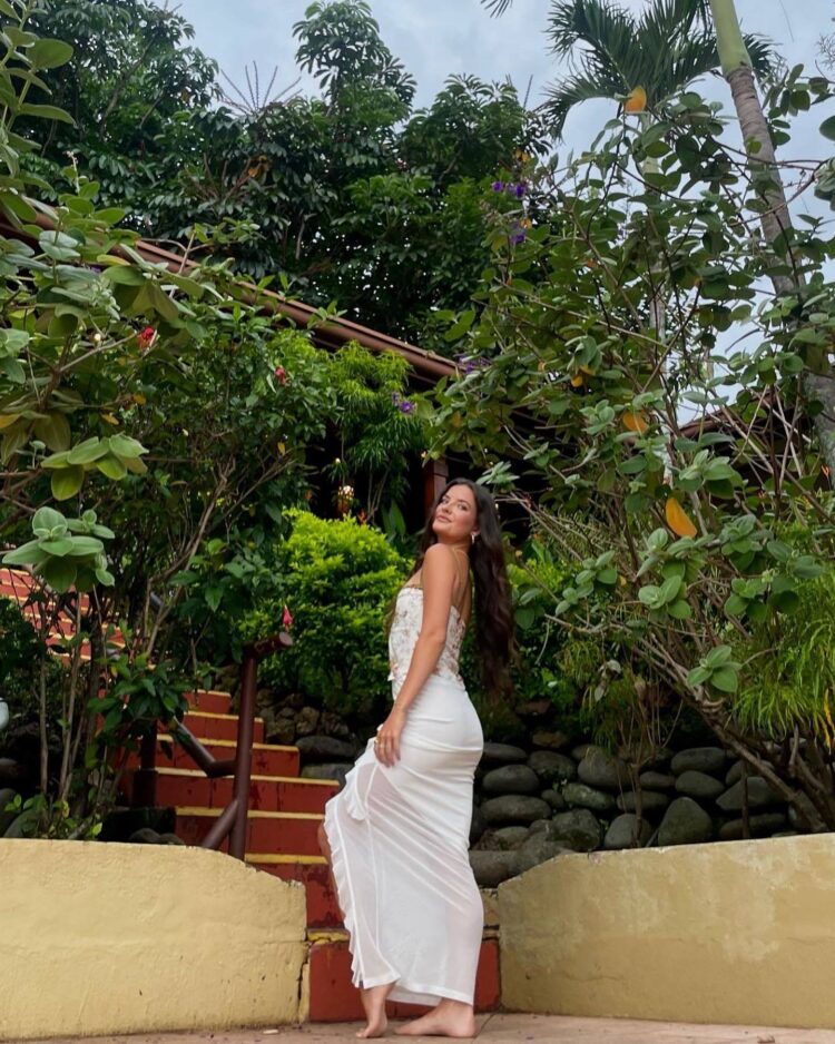 brooke hyland feet 3