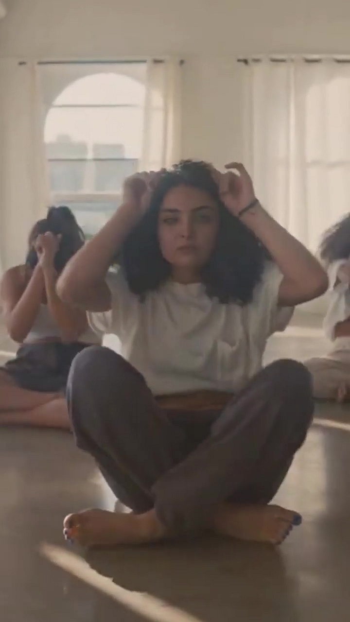 brooke maroon feet 3