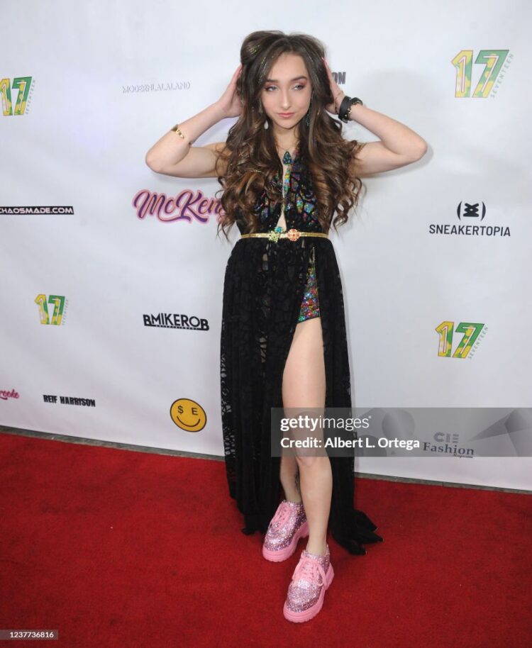 brooke ortega feet 3