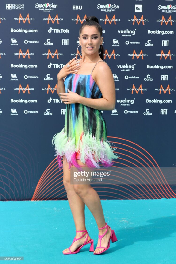 brooke scullion feet 1