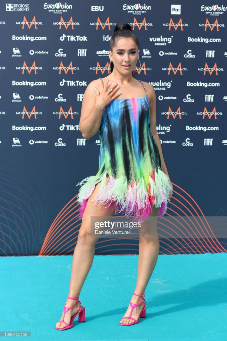 brooke scullion feet 2