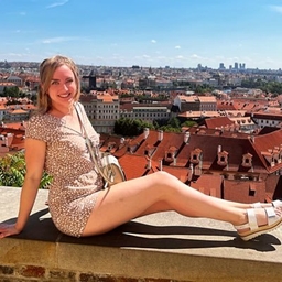 brooke ulrich feet 5