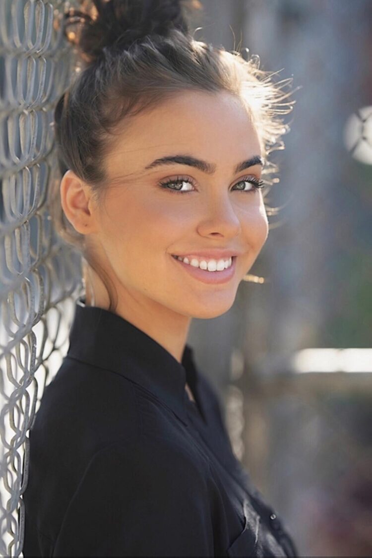 brooklyn brailsford feet 5