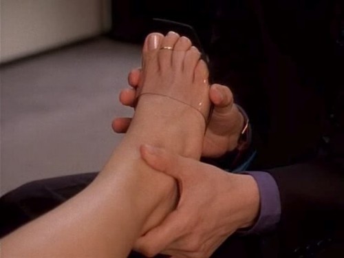 brooklyn davis feet 3