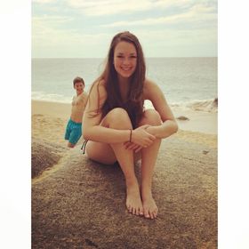 brooklyn hislop feet 2