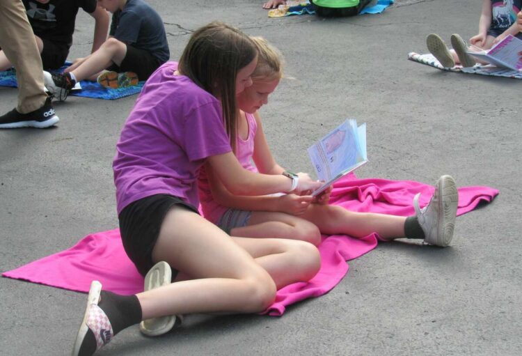 brooklyn nelson feet 3