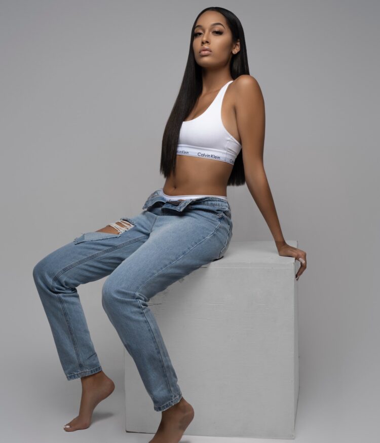 brooklyn nikole feet 4