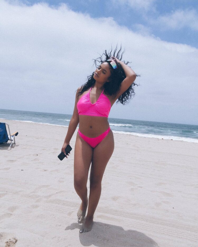 brooklyn queen feet 2