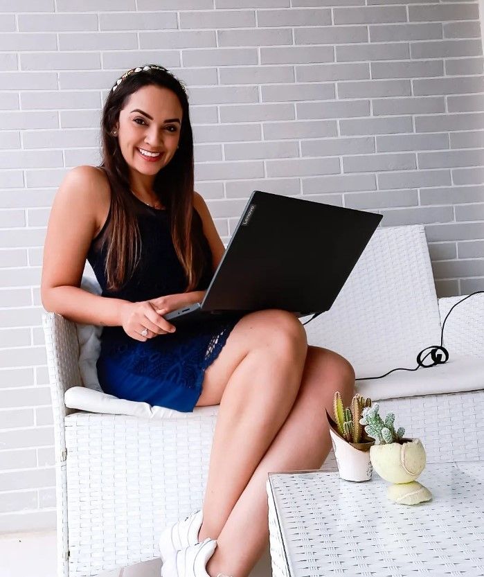 bruna correia feet 1