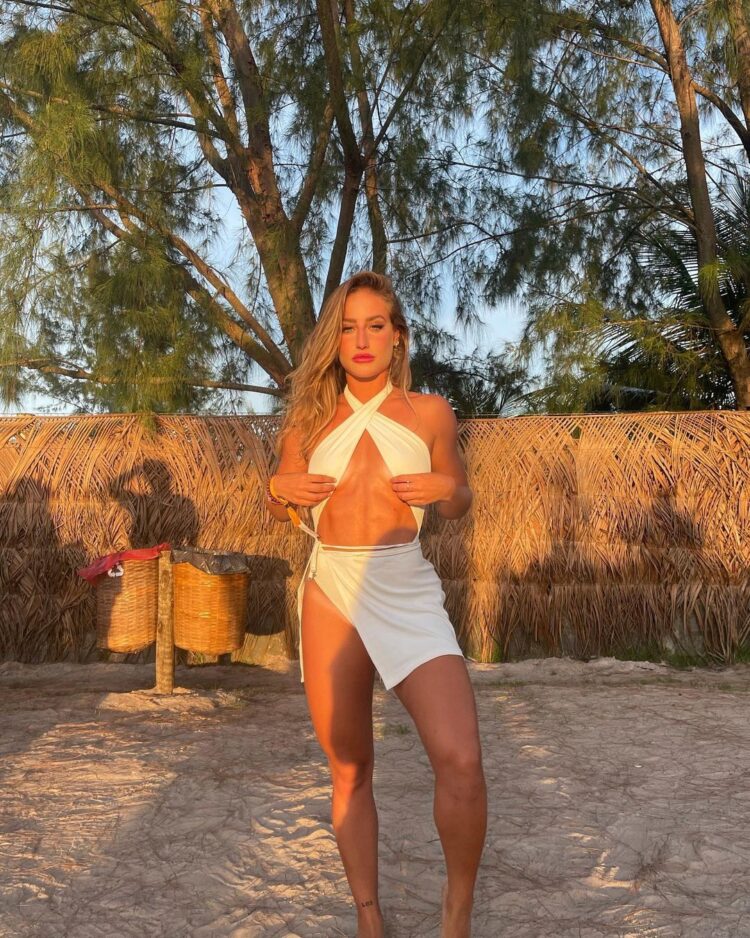 bruna griphao feet 2