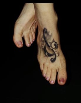 bruna tatto feet 4