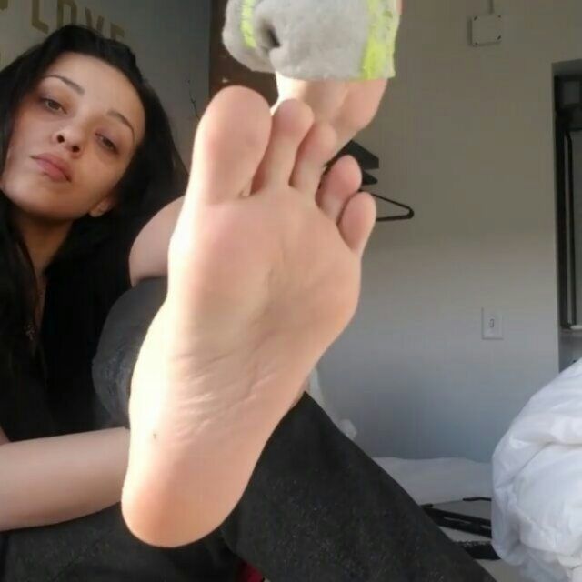 brunette feet 2