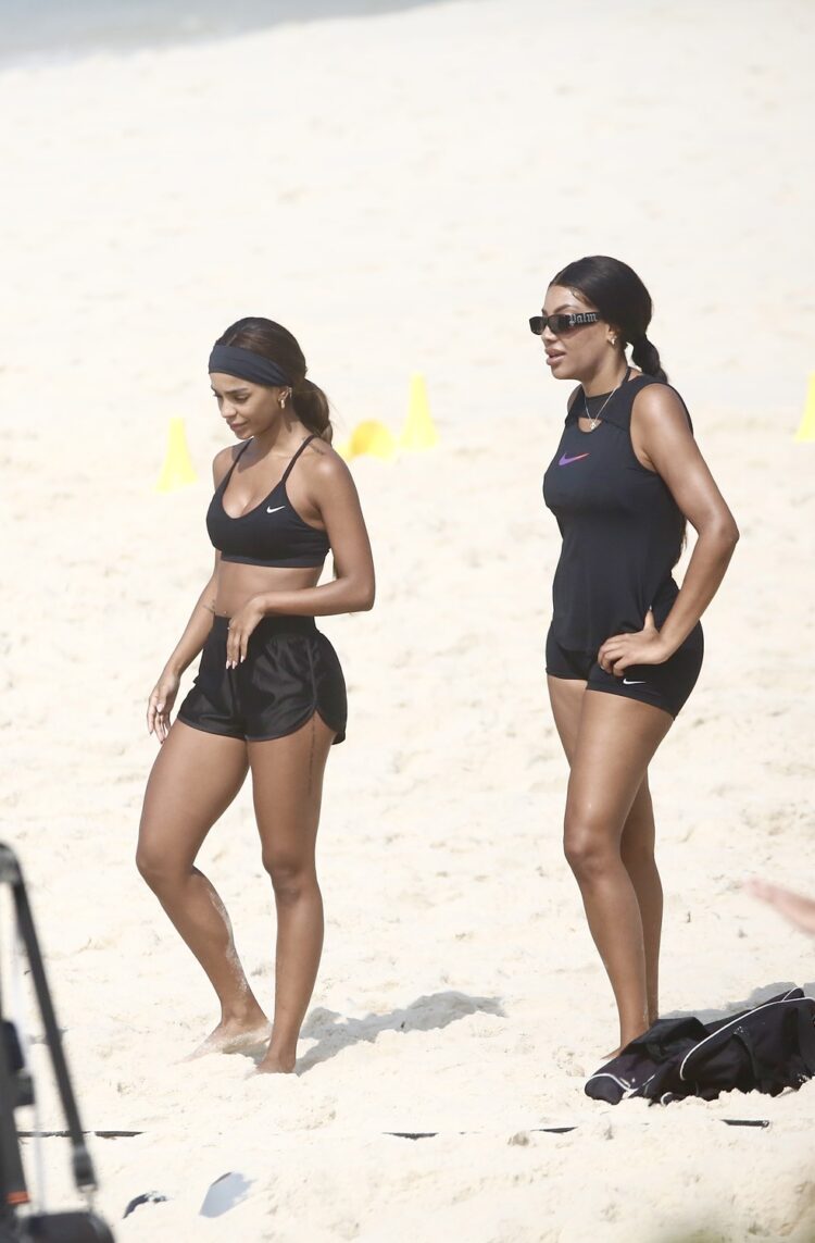 brunna fabricio feet 5