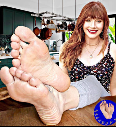 bryce dallas howard feet 3