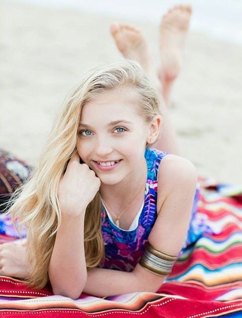 brynn rumfallo feet 4